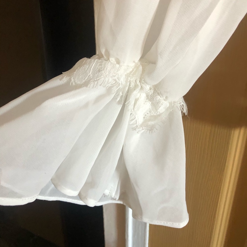 Lace Blouse - Picture 4 of 5